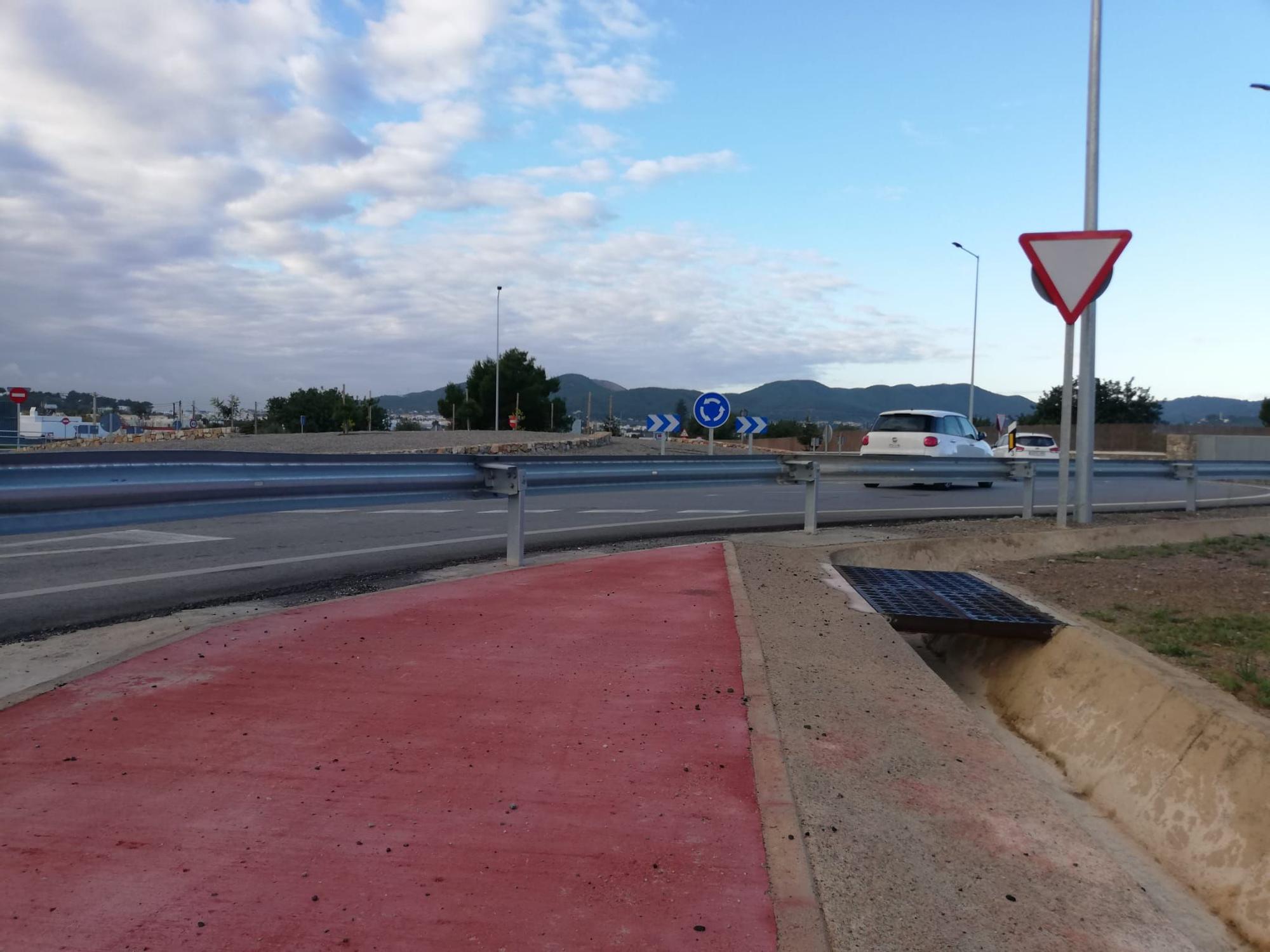 El carril bici más absurdo de Ibiza