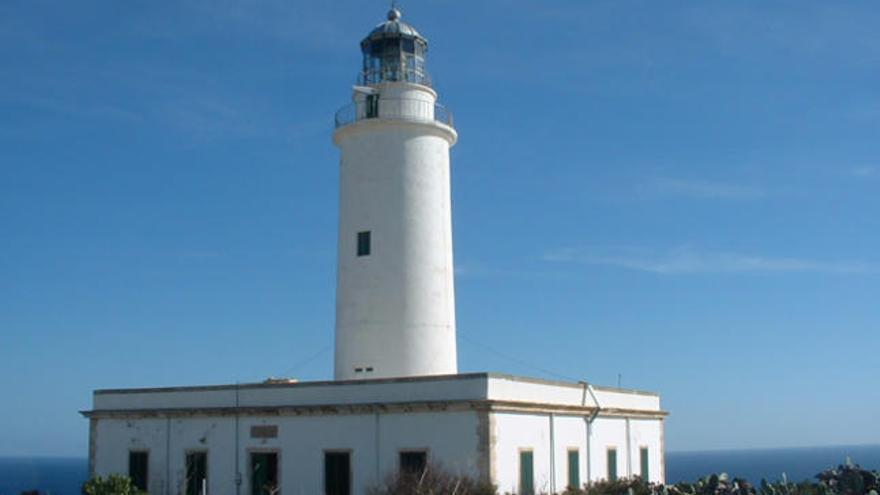 El faro de la Mola podría convertirse en museo a propuesta del Consell.