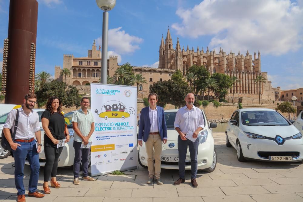 La Semana de la Movilidad de Palma arranca con una muestra de vehículos eléctricos