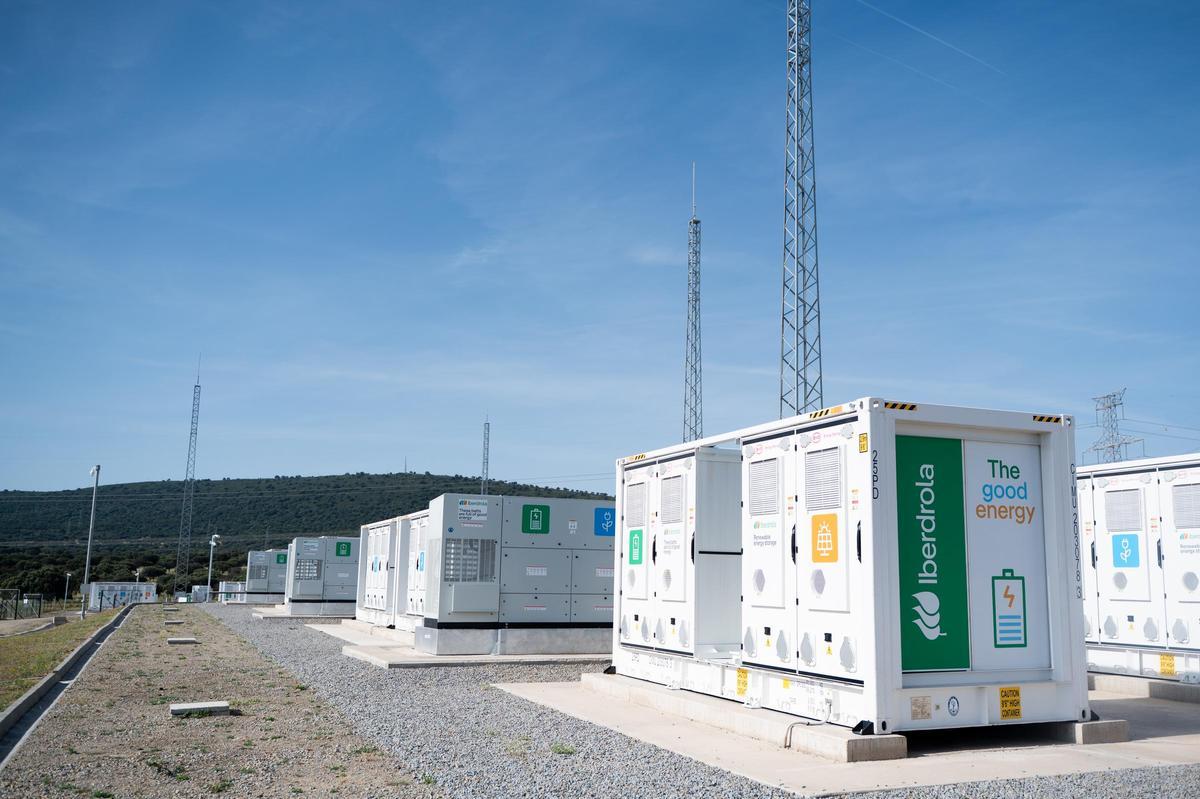 Fotogalería | Las imágenes del acto de inauguración de la mayor batería de almacenamiento de energía de España