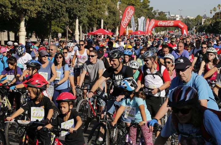 Búscate en nuestra galería del 'Día de la Bicicleta'