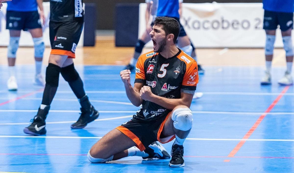 Jukoski celebra un punto en un partido del CV Teruel.