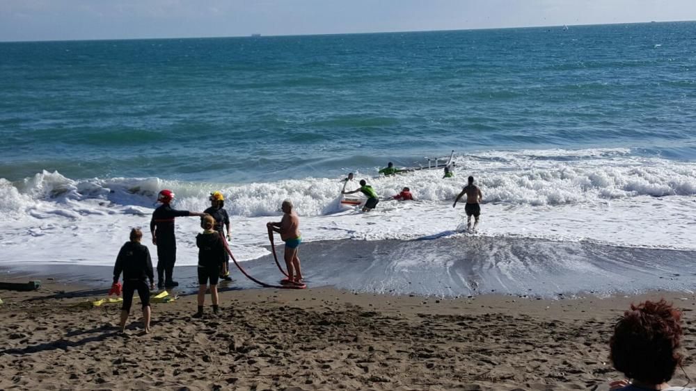 Rescate de una jábega con siete tripulantes