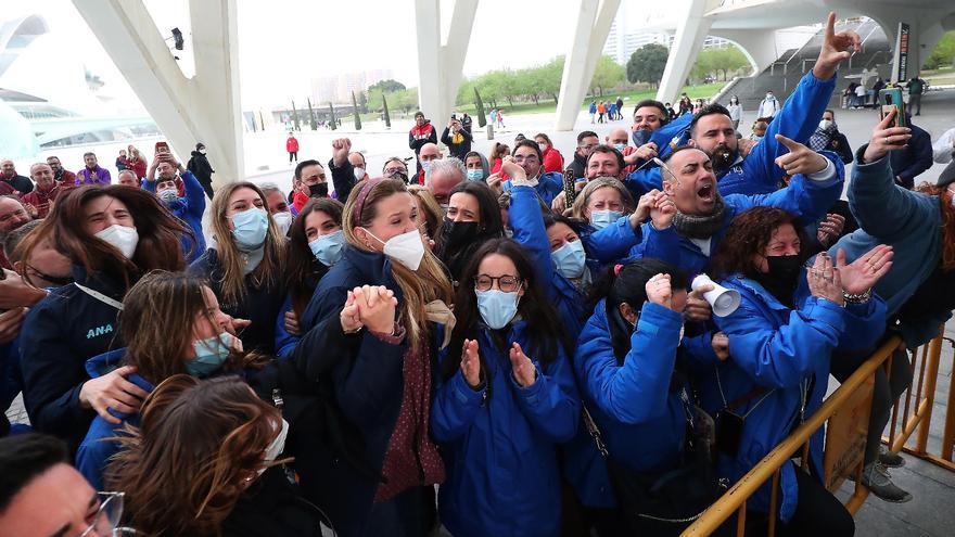 Así han reaccionado en l&#039;Antiga al saber que tenían el ninot indultat de las Fallas 2022