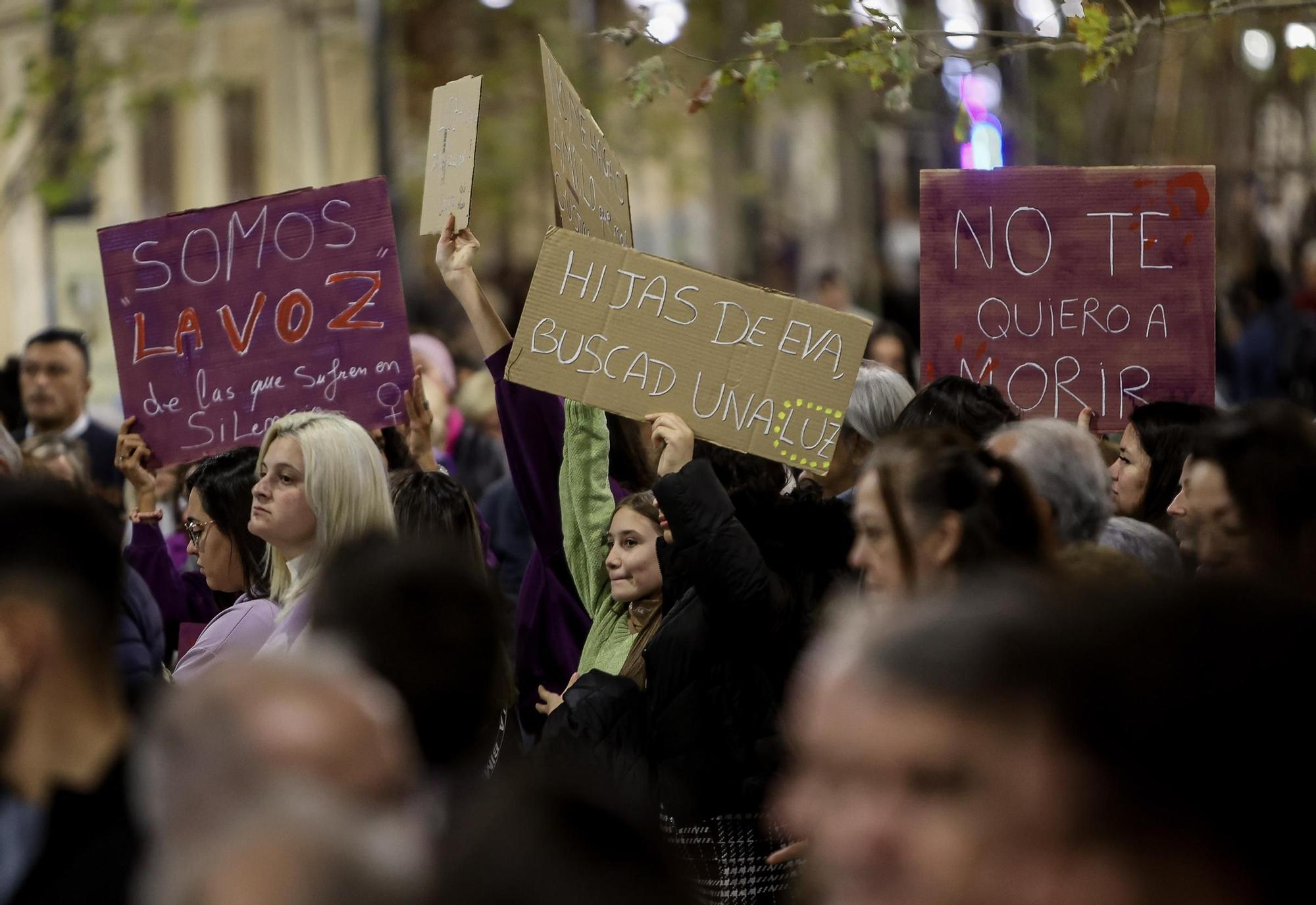 Concentración y manifestación contra la violencia machista 25N