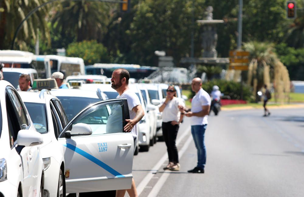 Este martes, los taxistas han continuado con sus movilizaciones