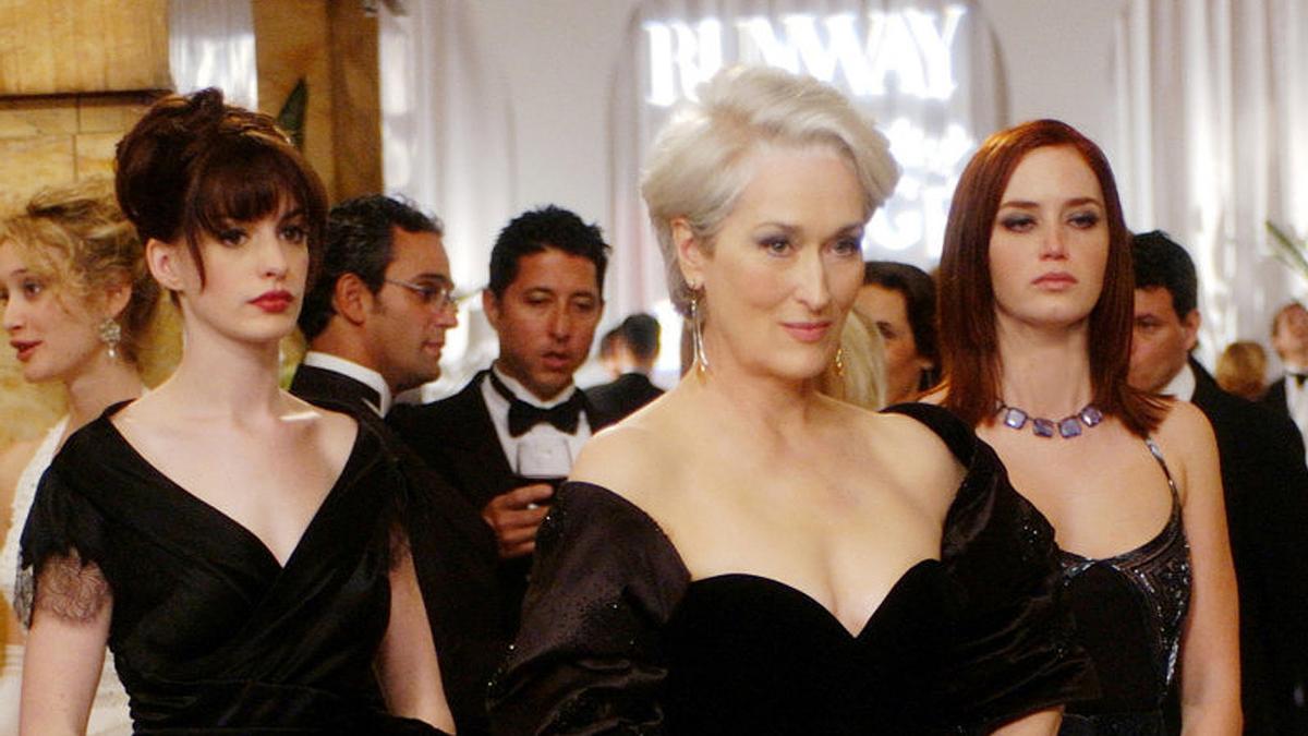 Anne Hathaway, Meryl Streep y Emily Blunt, en 'El diablo viste de Prada' (2006).