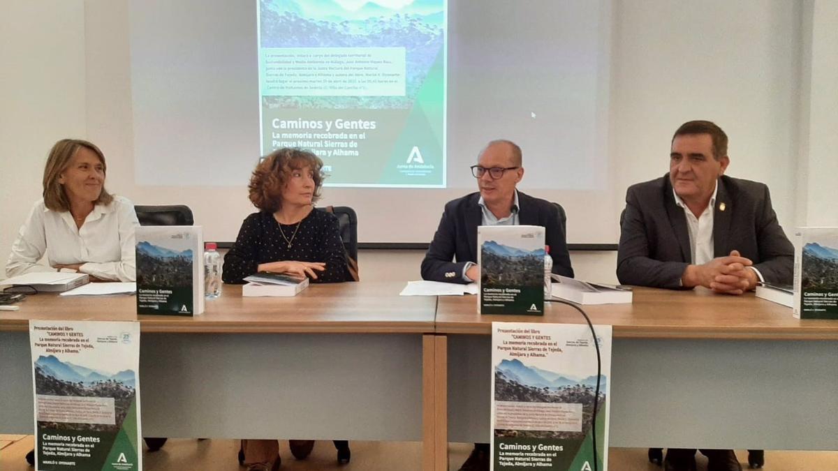 Presentación del libro 'Caminos Y Gentes. La memoria recobrada en el Parque Natural Sierras de Tejeda, Almijara y Alhama'