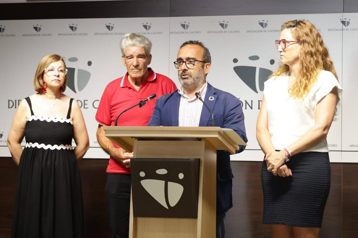 La rueda de prensa para presentar las en Almoharín y Villamesías.