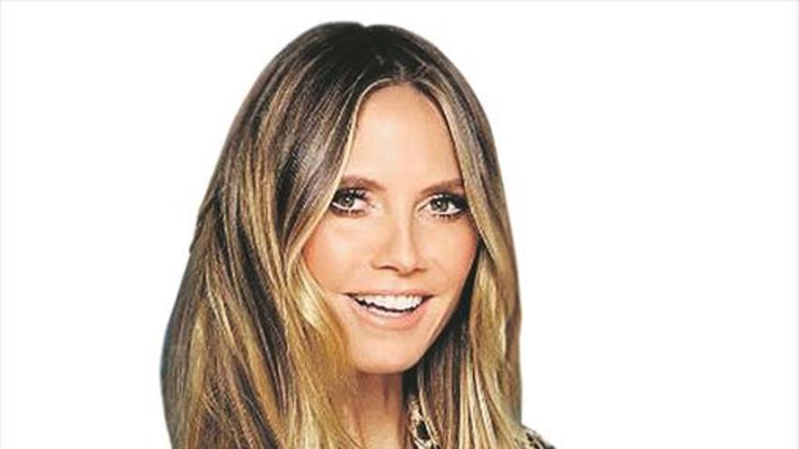 Heidi Klum vende ropa