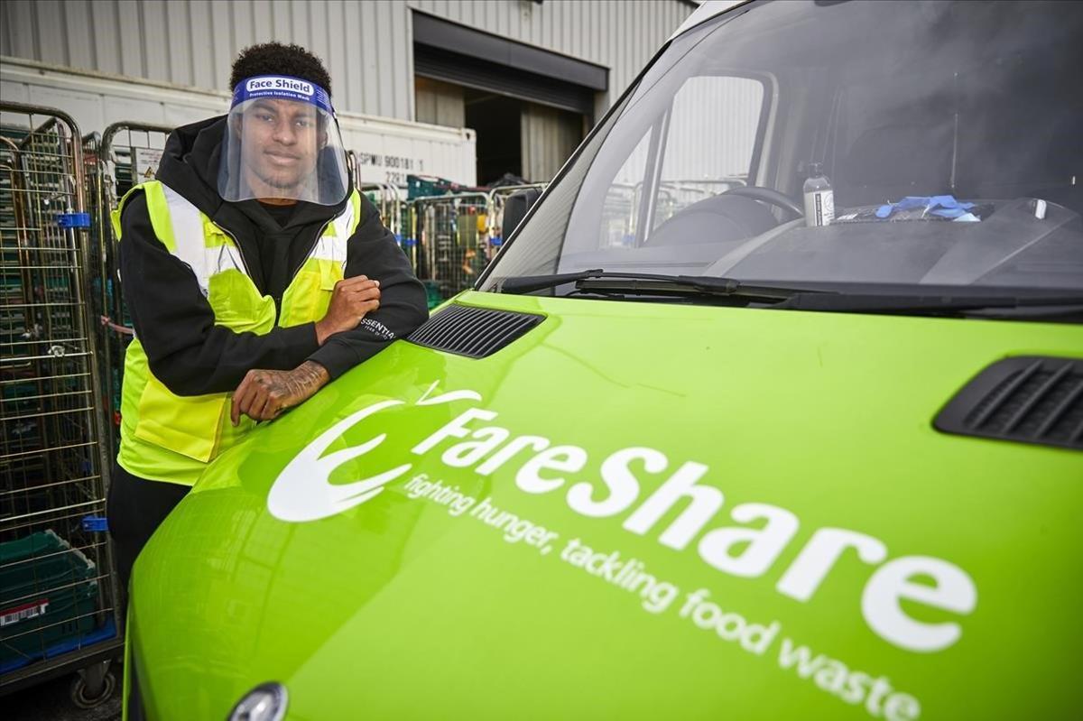 lmendiola55601905 manchester united player marcus rashford visits fareshare gr201026133445