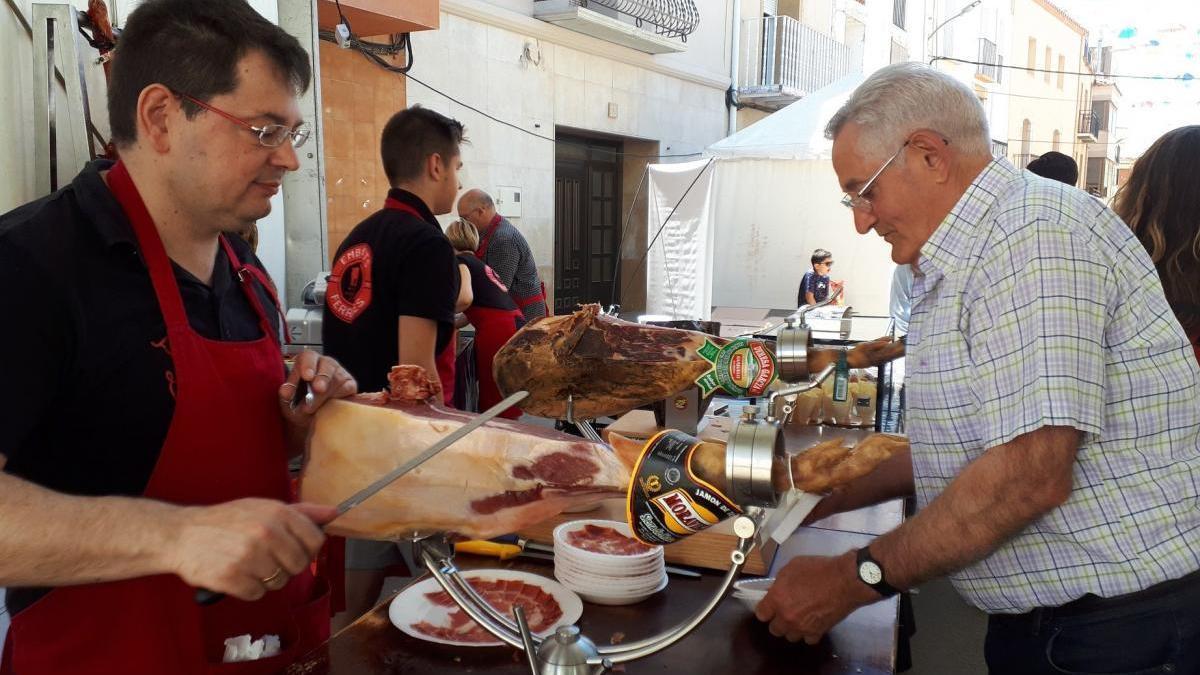 Aceite, tapas y bolilleras: rotundo éxito en Canet