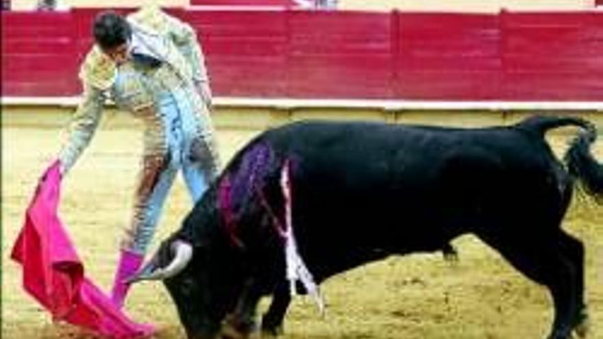 Recital torero de Ponce, Perera y Cayetano