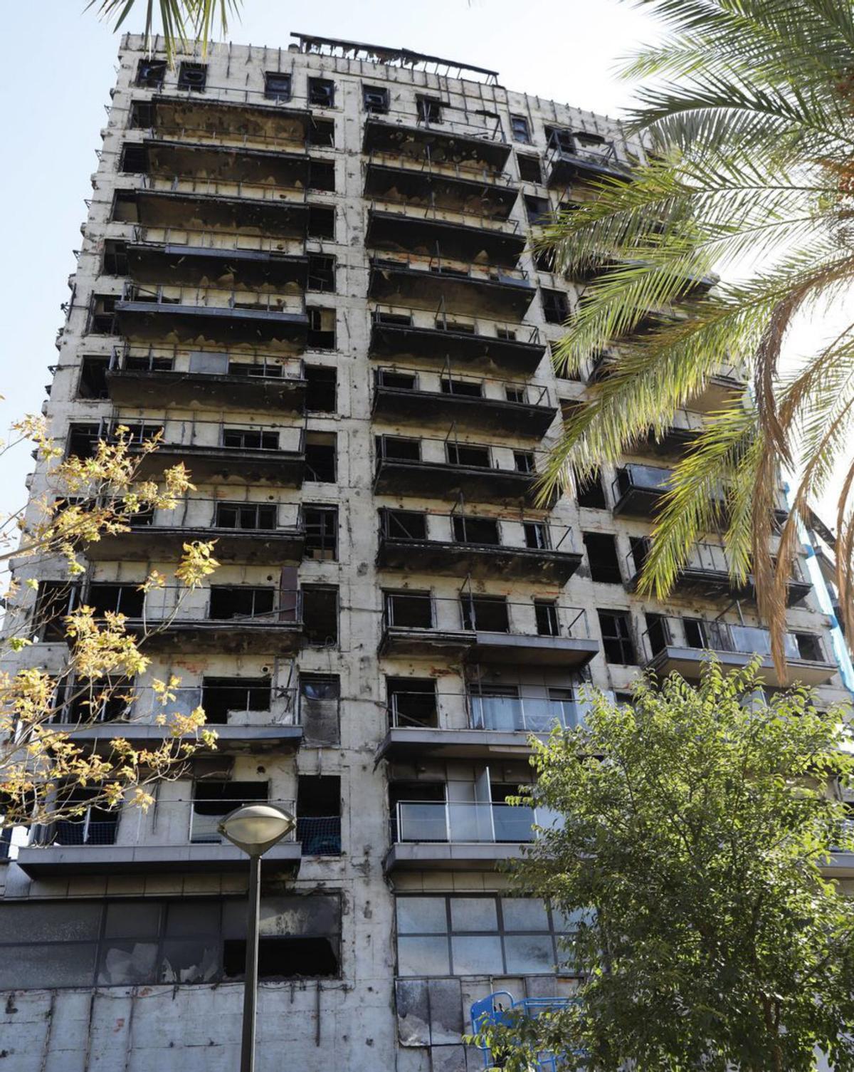 El edificio espera su reconstrucción