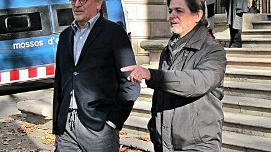 Oriol Pujol amb el seu advocat en una imatge d&#039;arxiu