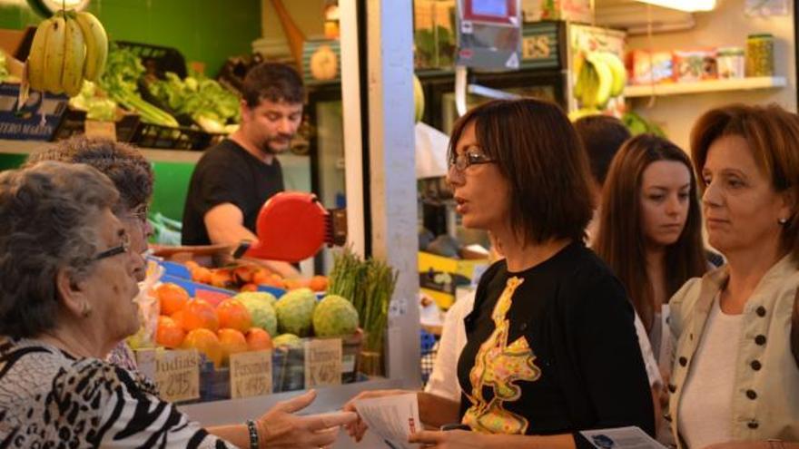 Gámez y Medina, en el mercado de Huelin.