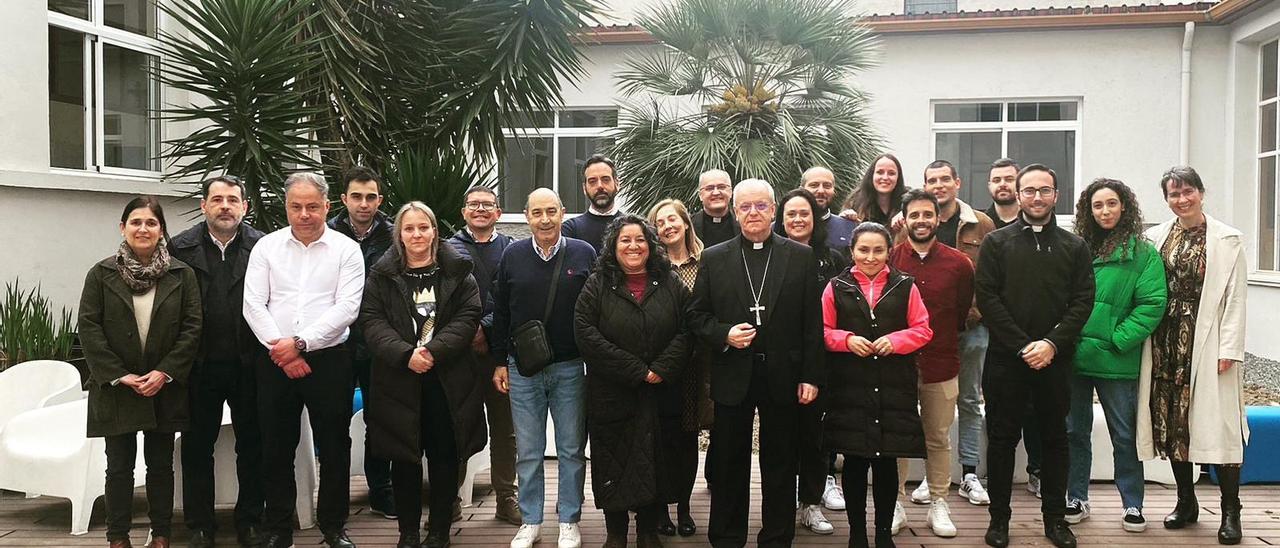 Visita del obispo a los alumnos del Grado en Ciencias Religiosas de Ourense