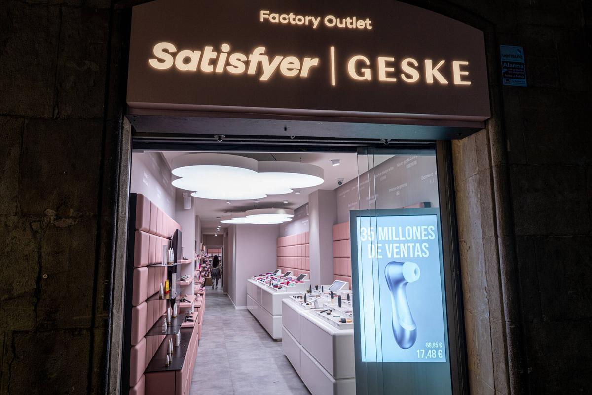 Barcelona 10/12/2026 Barcelona. Nueva tienda Satisfyer en Porta Ferrisa. AUTOR: MANU MITRU