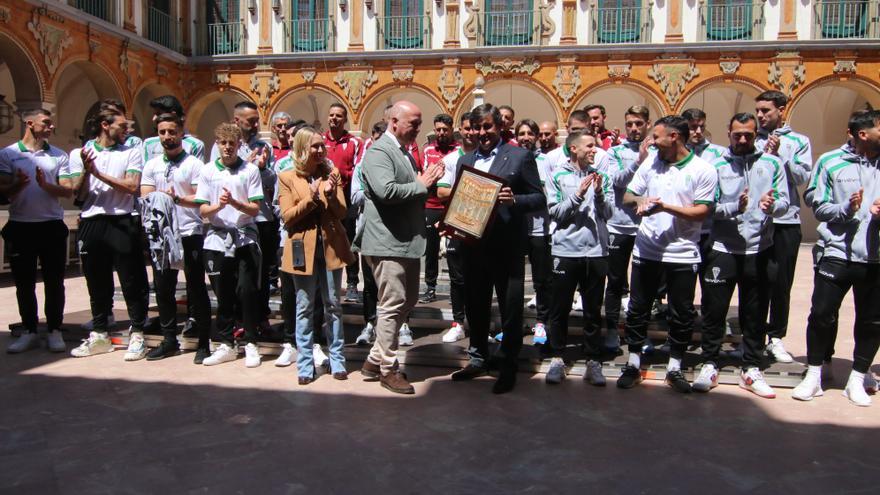 Las imágenes de la recepción al Córdoba CF en Diputación