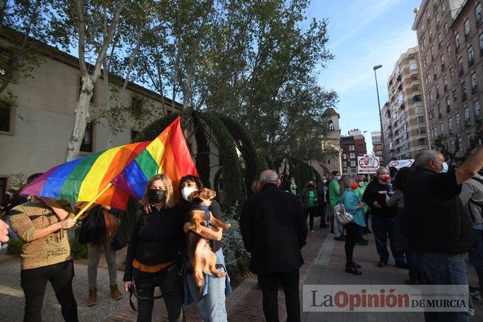 La Marea Verde toma Murcia en contra de un Gobierno con los expulsados de Vox