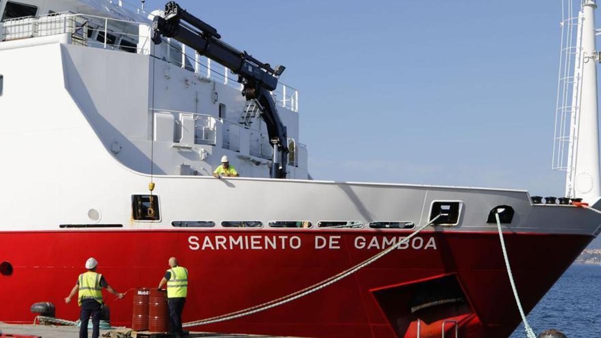 El buque oceanográfico 'Sarmiento de Gamboa', amarrado al puerto de Vigo.