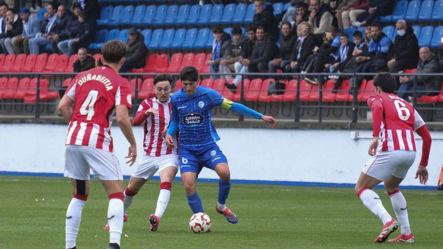 Último enfrentamiento entre Ourense CF y Bilbao Athletic, en O Couto. | Roi Cruz