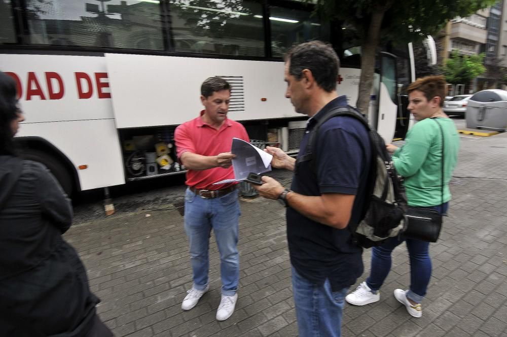 Autobús de donación de sangre y médula ósea