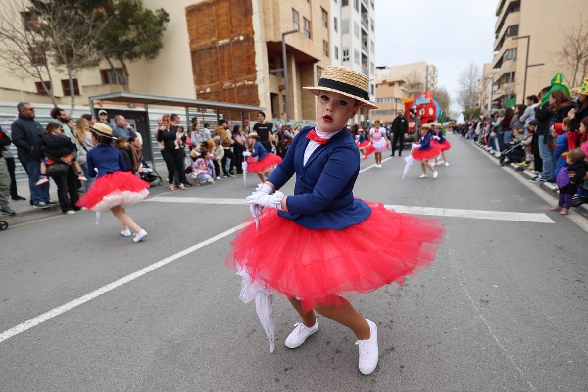 Búscate en las imágenes de la rúa de Carnaval de Ibiza