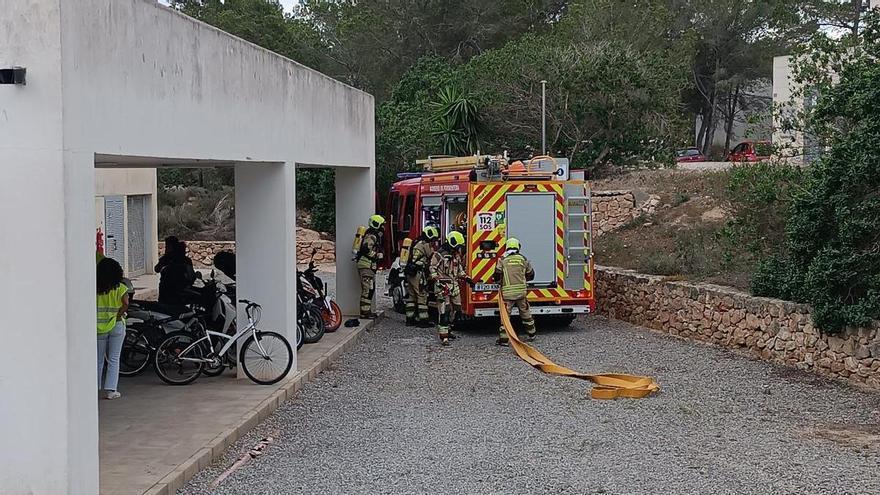 El hospital de Formentera se pone a prueba con un simulacro de incendio