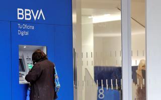 El BBVA plantea un ere con 3.800 despidos y 530 cierres de oficinas