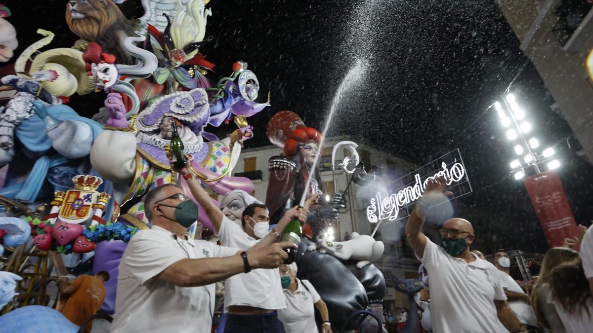 Convento Jerusalén celebra su primer premio de Especial en las Fallas 2021