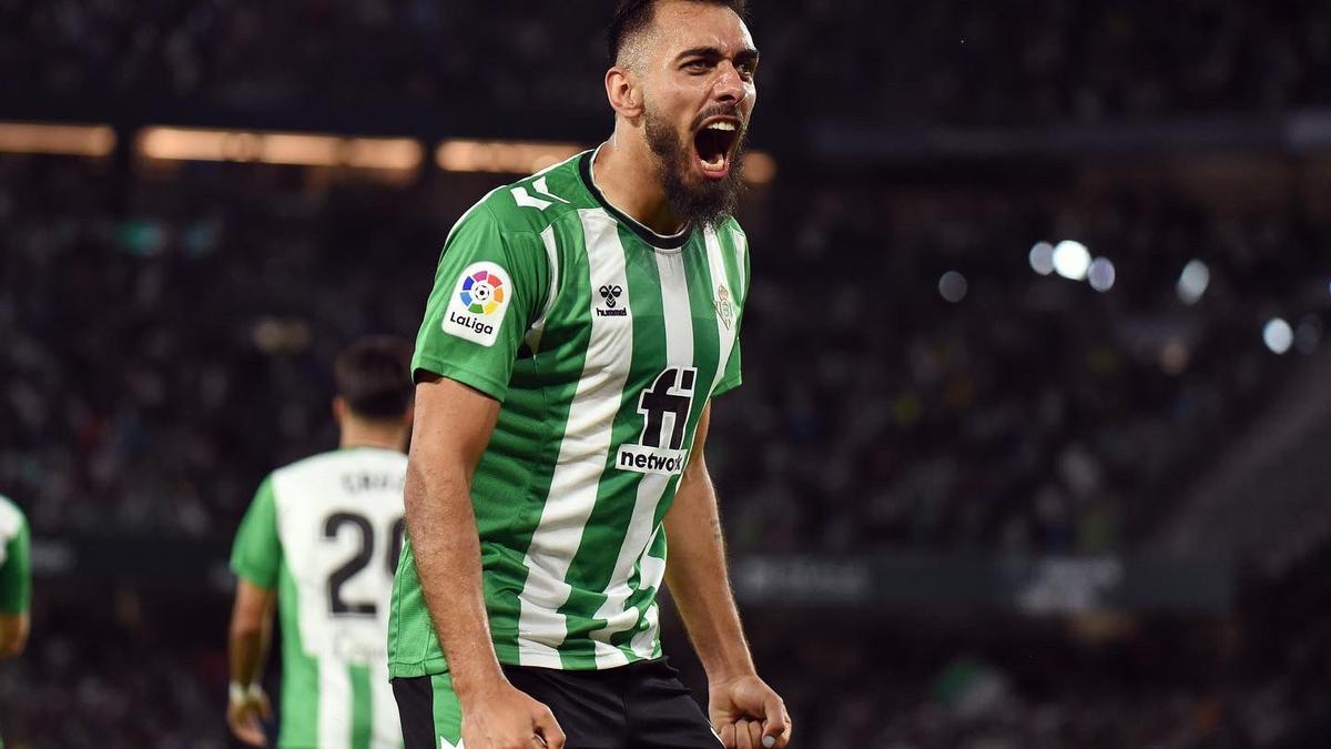 Borja Iglesias celebra un gol.