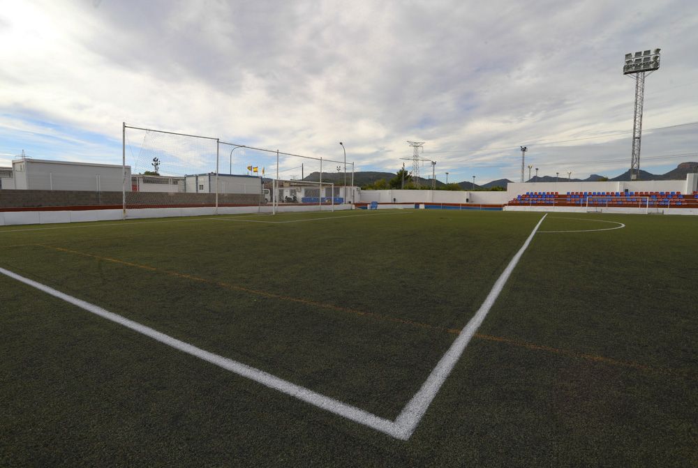 El Atlético Saguntino trabaja en tener a punto el Nou Camp para la Copa del Rey.