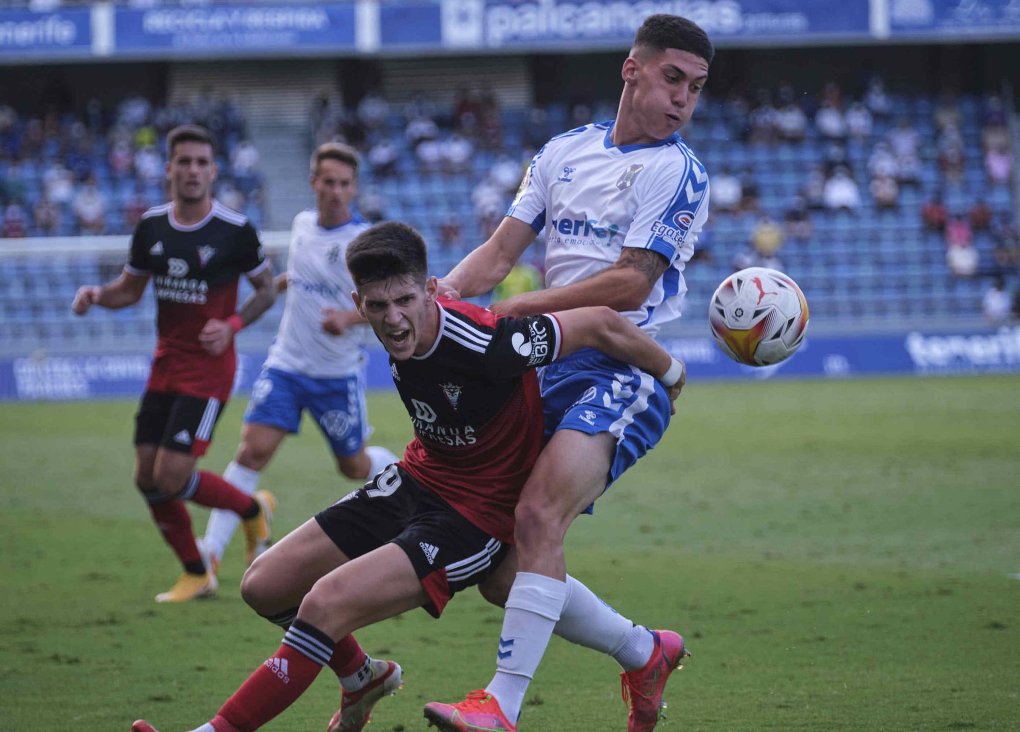 Encuentro entre el CD Tenerife y el Mirandés