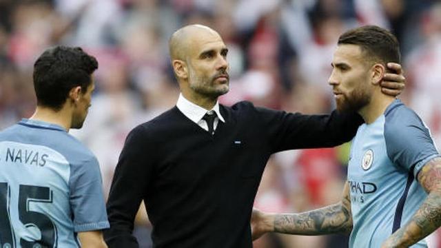 Otamendi se ha mantenido titular con Guardiola.