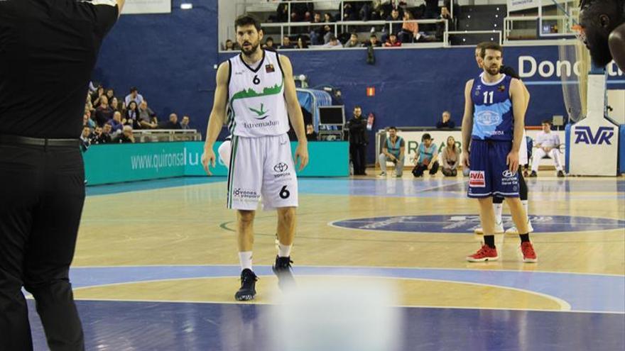 Roberto Blanco afirma que el Cáceres estuvo «blando» tras el descanso