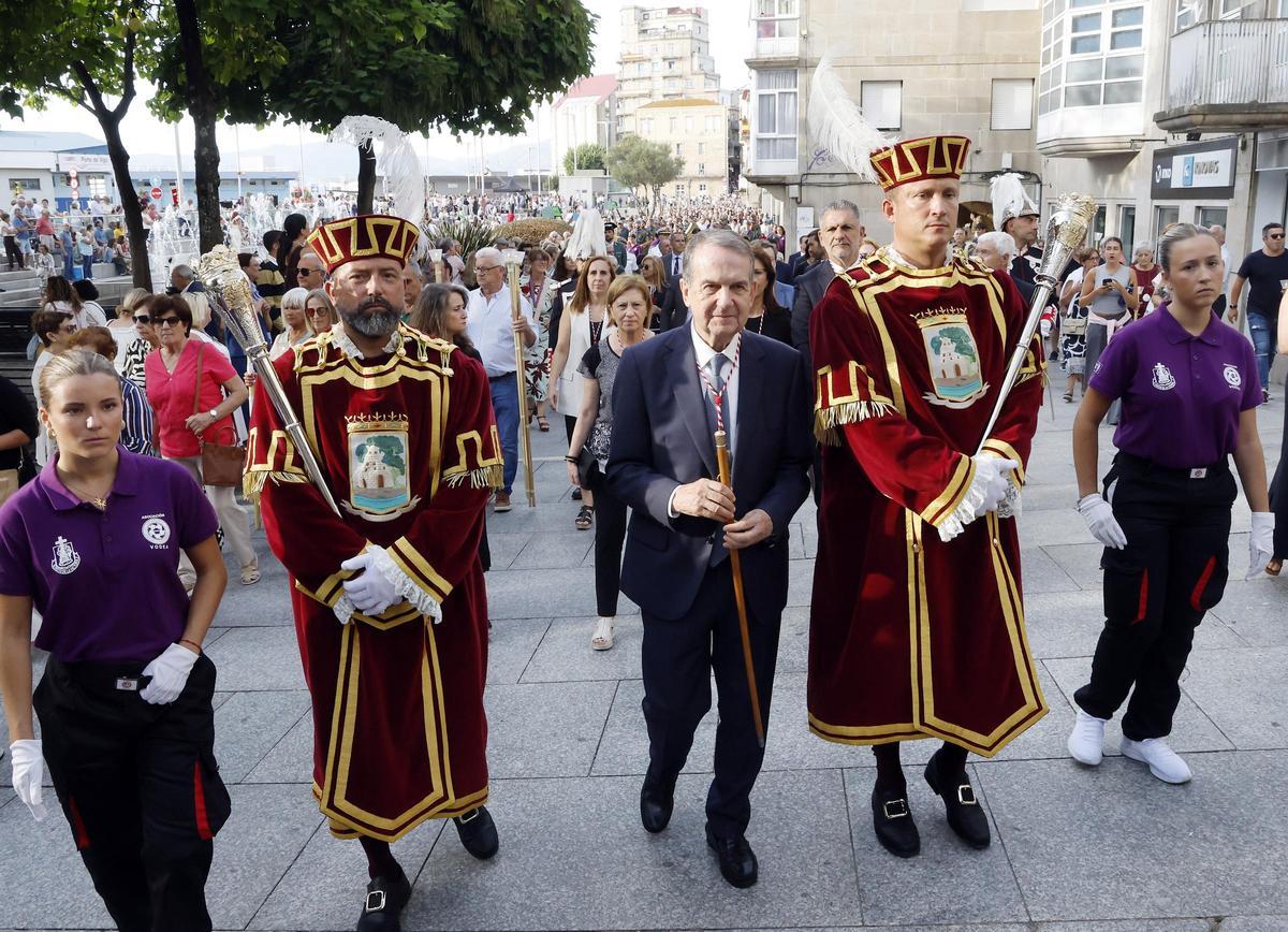 Misa y procesión del Cristo de la Victoria de Vigo, en imágenes