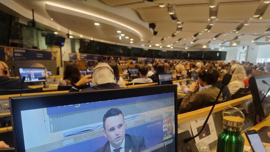 El consejero Peláez reclama en Bruselas fuentes energéticas fiables para la industria asturiana
