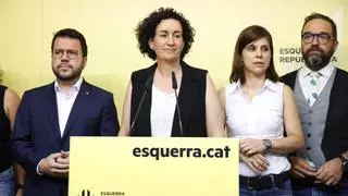 ERC da el 'sí' a Illa 'vigilando' a Sánchez