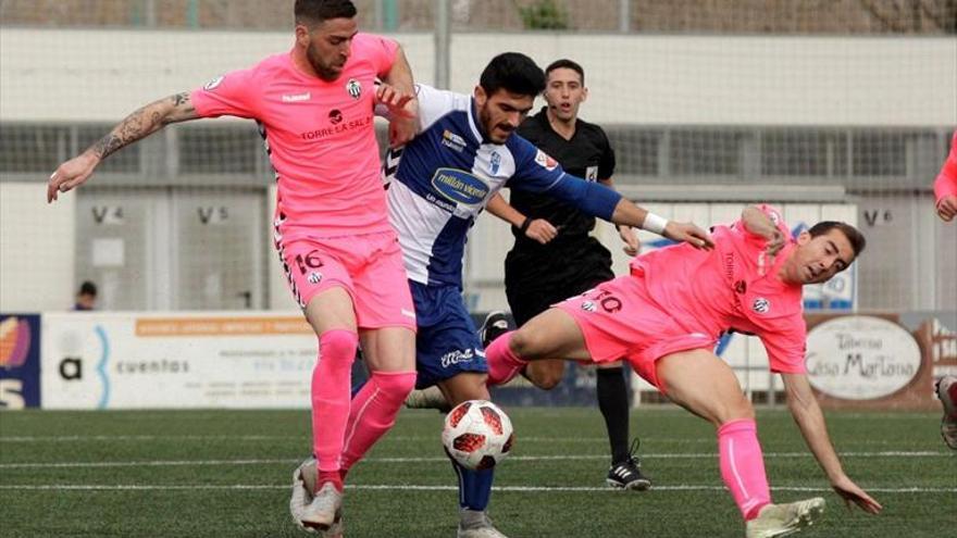 La ‘empatitis’ devuelve al Castellón al ‘farolillo rojo’