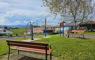 Villaviciosa impulsa un plan de parques rurales con elementos de gerontogimnasia