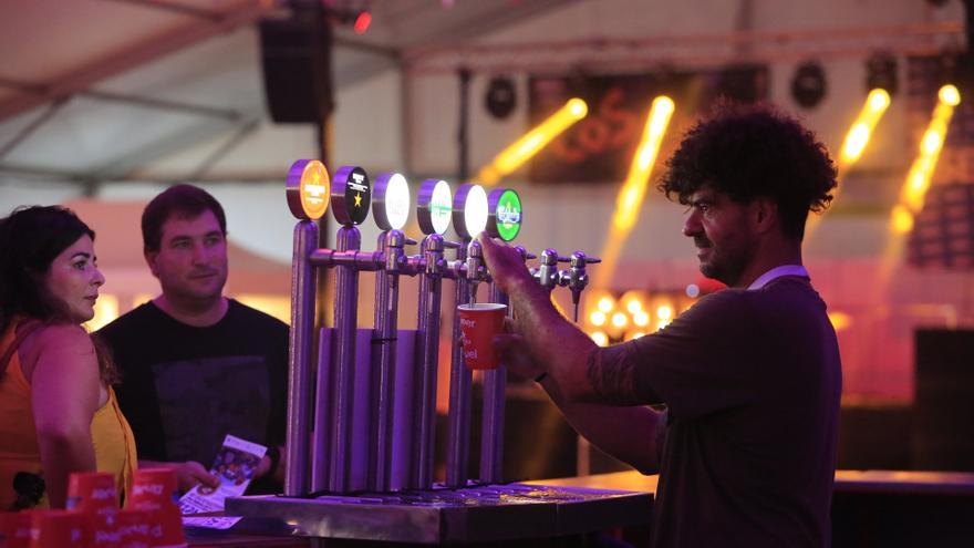 La Feria de la Cerveza de Ibiza abre sus grifos