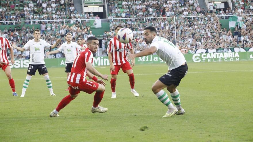 El Sporting cae en El Sardinero en un partido de locos entre dos equipos sin miedo a perder (3-2)