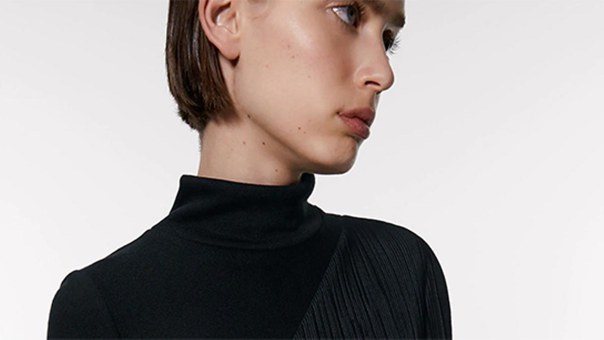 Modelo de Zara con pelo corto de estilo 'blunt bob'