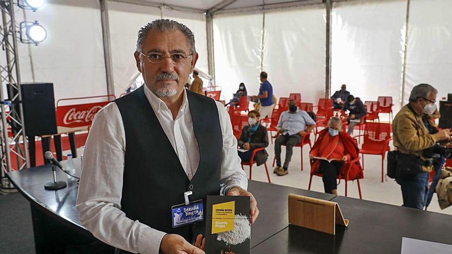 Magaz, en la &quot;Semana negra&quot;, con su libro sobre el narcotráfico y el cibercrimen