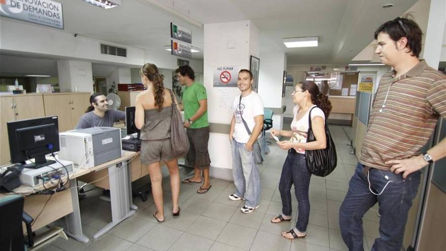 El paro sube en septiembre en 3.266 personas en Extremadura, pero baja en 9.267 en términos interanuales