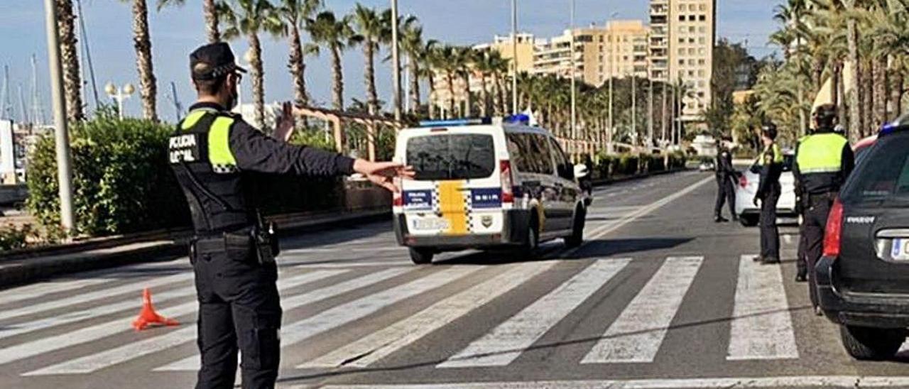 Control de la Policía Local de Alicante durante el estado de alarma.