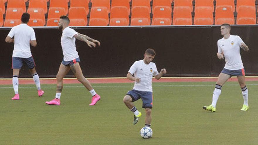 Nuno ya se ve sin Otamendi