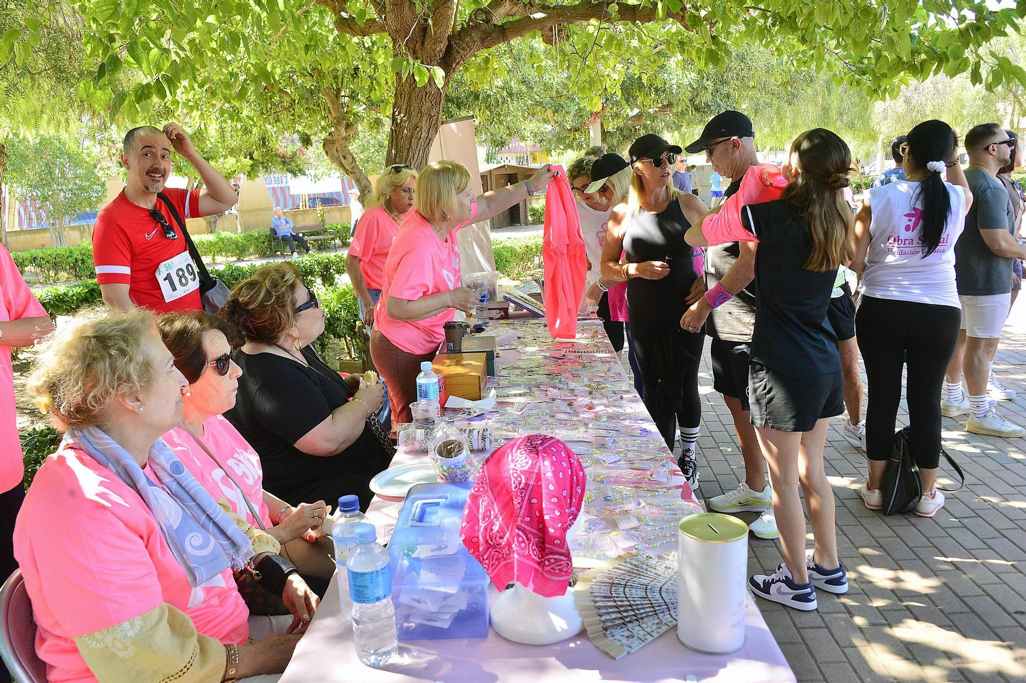 Carrera solidaria organizada por  QUIRÓNSALUD en beneficio de la asociación AFECÁNCER