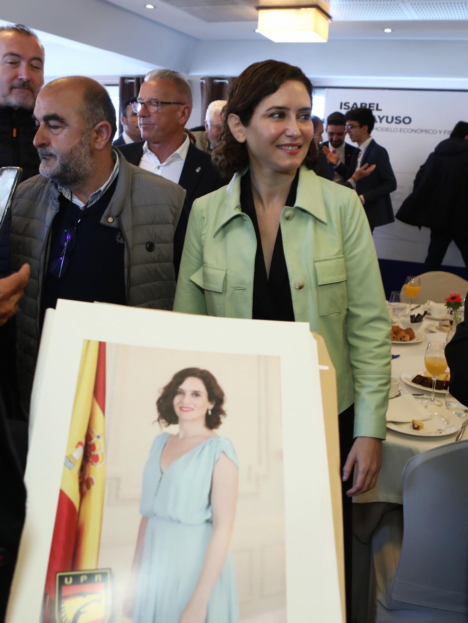 La visita de Isabel Díaz Ayuso a Gijón, en imágenes